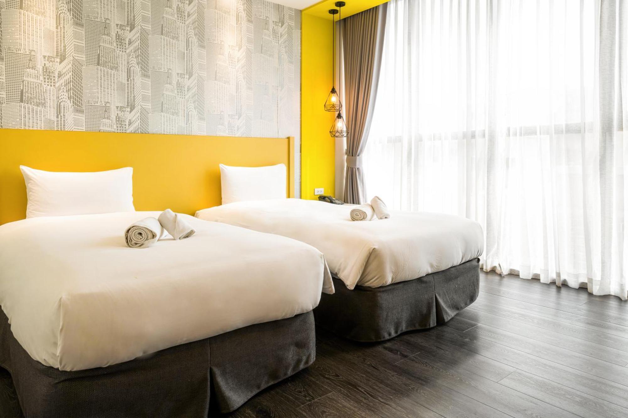 Ningcui Business Hotel Taichung Exterior photo